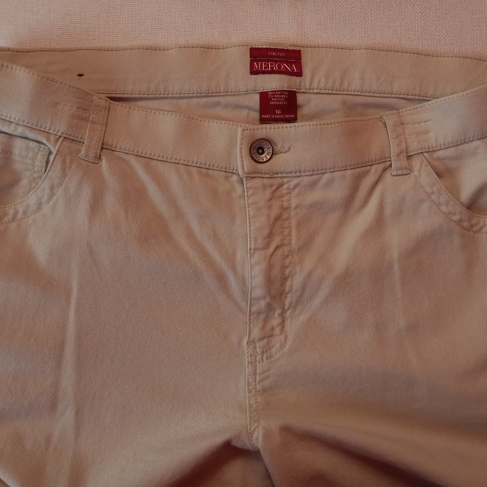 Stretch Merona Khaki Cropped Pants, Size 16